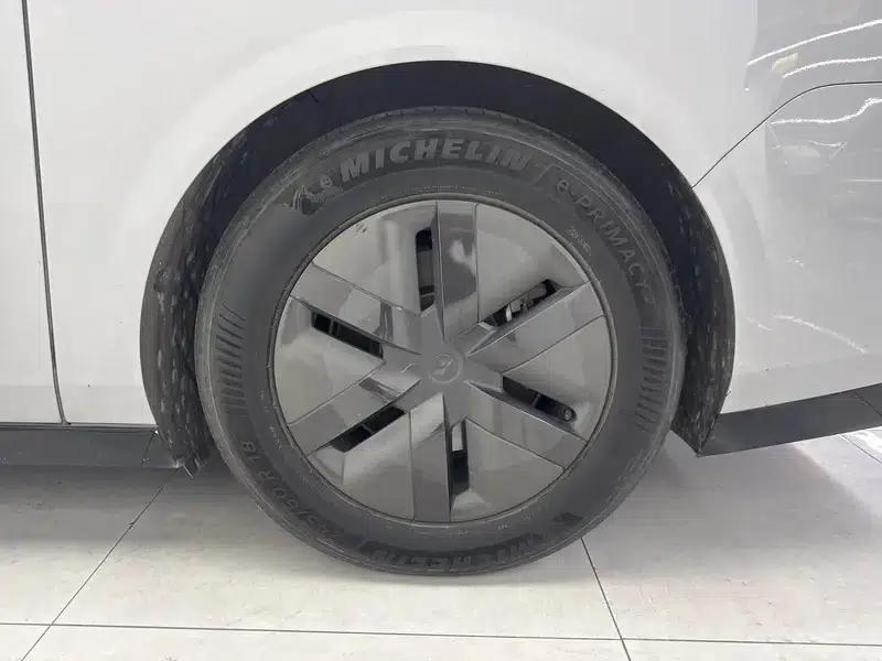 Li Auto MEGA 2024 Ultra Edition — миниатюра 9