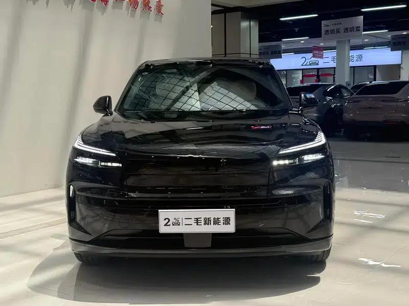 2026 Audi L90 Six-Seat Ultra+ — миниатюра 2