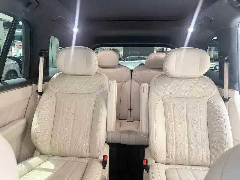 2026 Audi L90 Six-Seat Ultra+ — миниатюра 17
