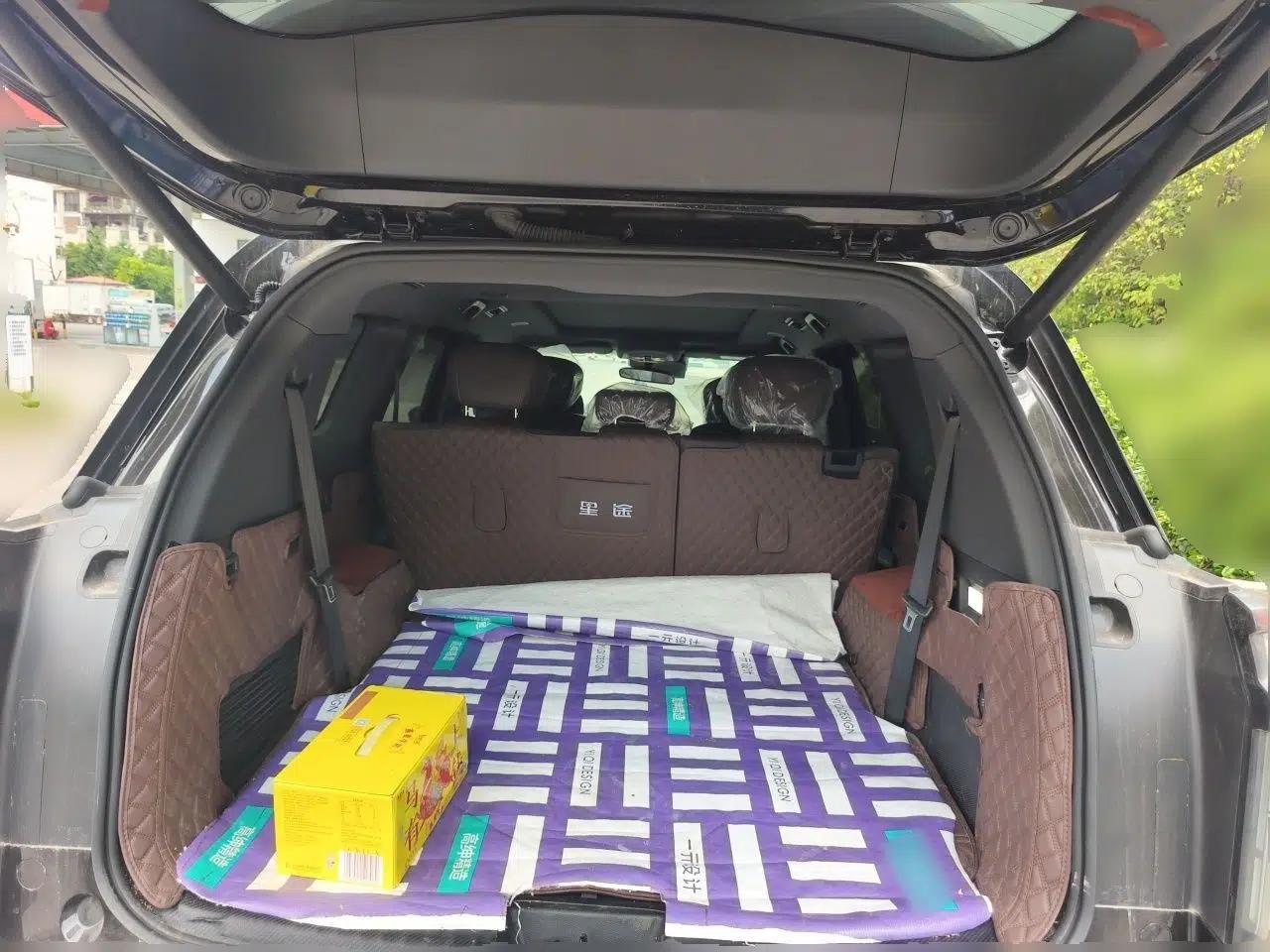 EXEED Lanyue 2026 Model 400T Four-Wheel-Drive Flying Fish Edition 7-Seater — миниатюра 19