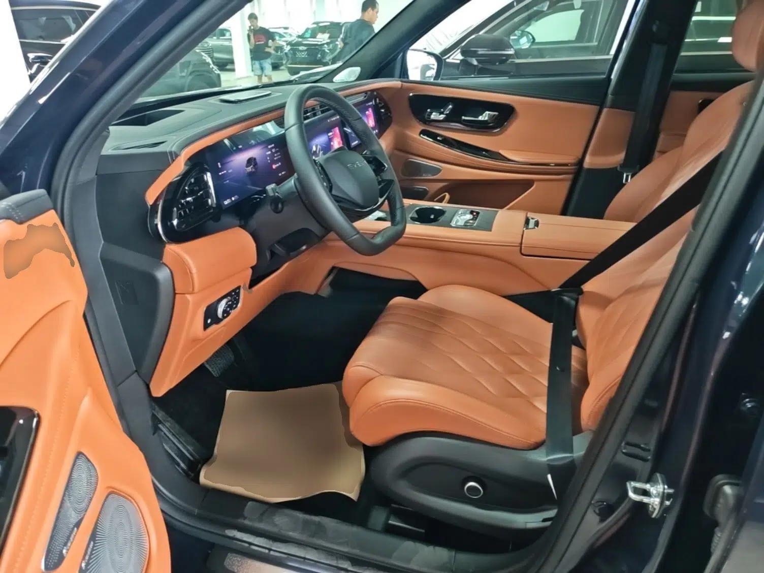 EXEED Lanyue C-DM 2025 180 Ultra-Long Range Ultra All-Wheel Drive 6-Seater — миниатюра 17