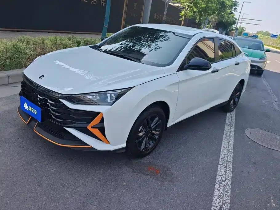 Aeolus Yixuan 2024 1.5L Automatic Sport Edition — миниатюра 1