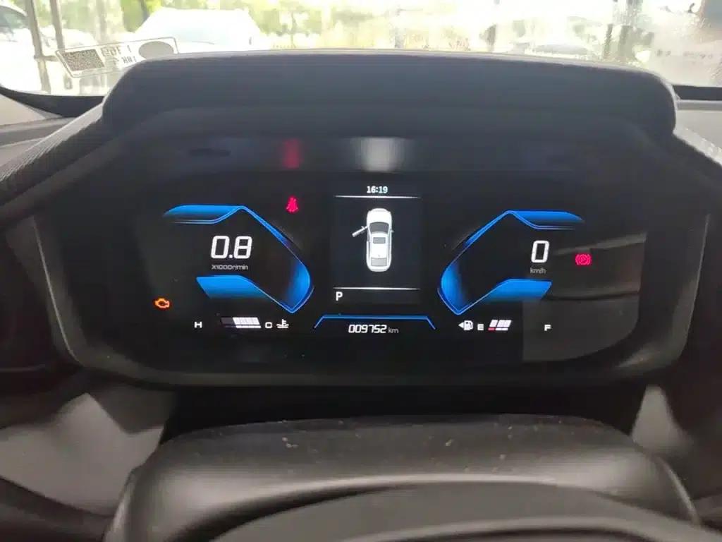 Aeolus Yixuan 2025 1.5L Automatic Luxury Edition — миниатюра 12