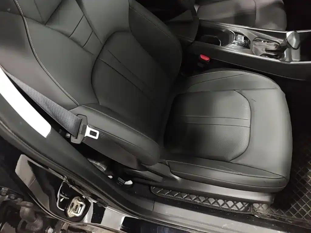 Aeolus Yixuan 2025 1.5L Automatic Luxury Edition — миниатюра 25