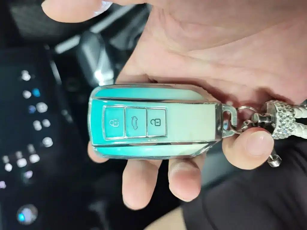 Aeolus Yixuan 2025 1.5L Automatic Luxury Edition — миниатюра 9
