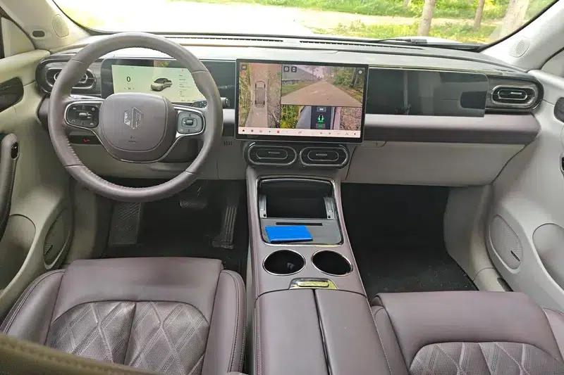 Leapmotor C11 2024 Range Extended Electric 300 Premium Edition — миниатюра 14