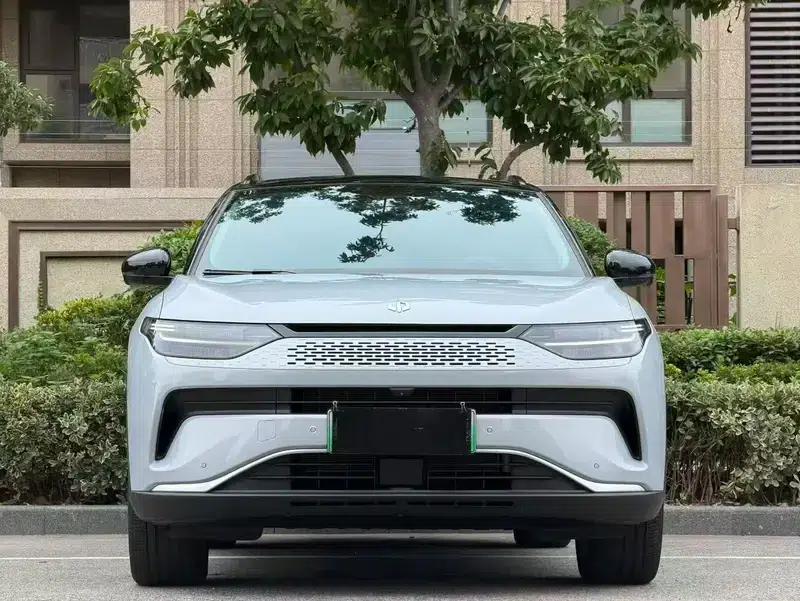 Leapmotor C11 2024 Range Extended Electric 300 Smart Edition — миниатюра 2