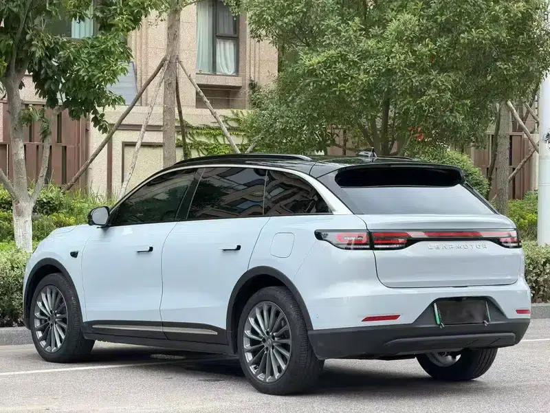 Leapmotor C11 2024 Range Extended Electric 300 Smart Edition — миниатюра 4
