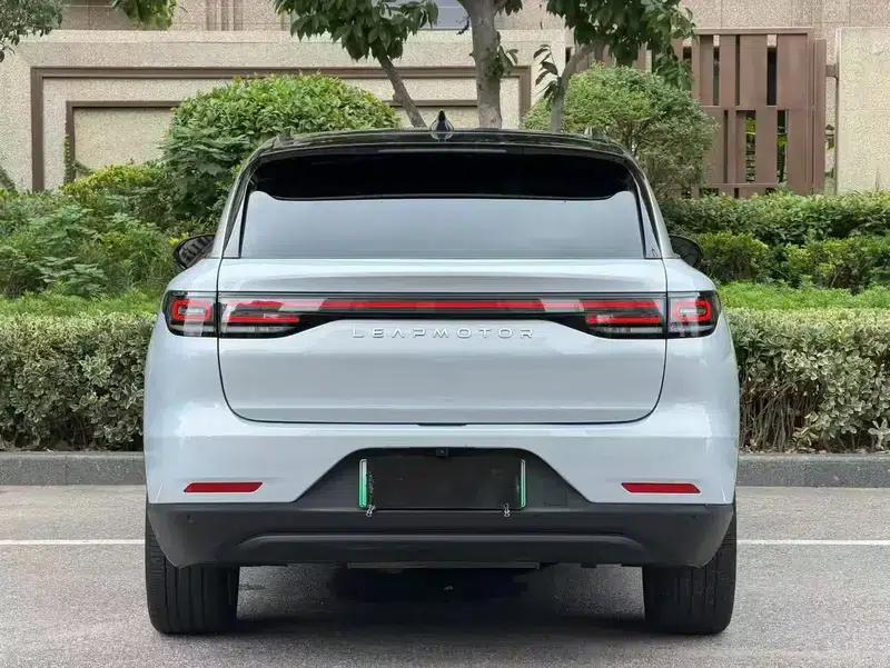 Leapmotor C11 2024 Range Extended Electric 300 Smart Edition — миниатюра 5