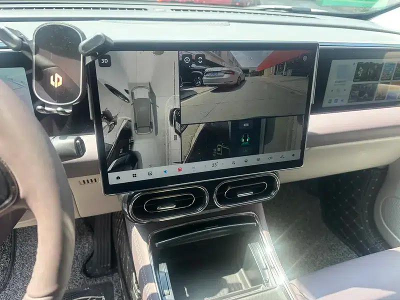 Leapmotor C11 2024 Range Extended Electric 300 Premium Edition — миниатюра 5