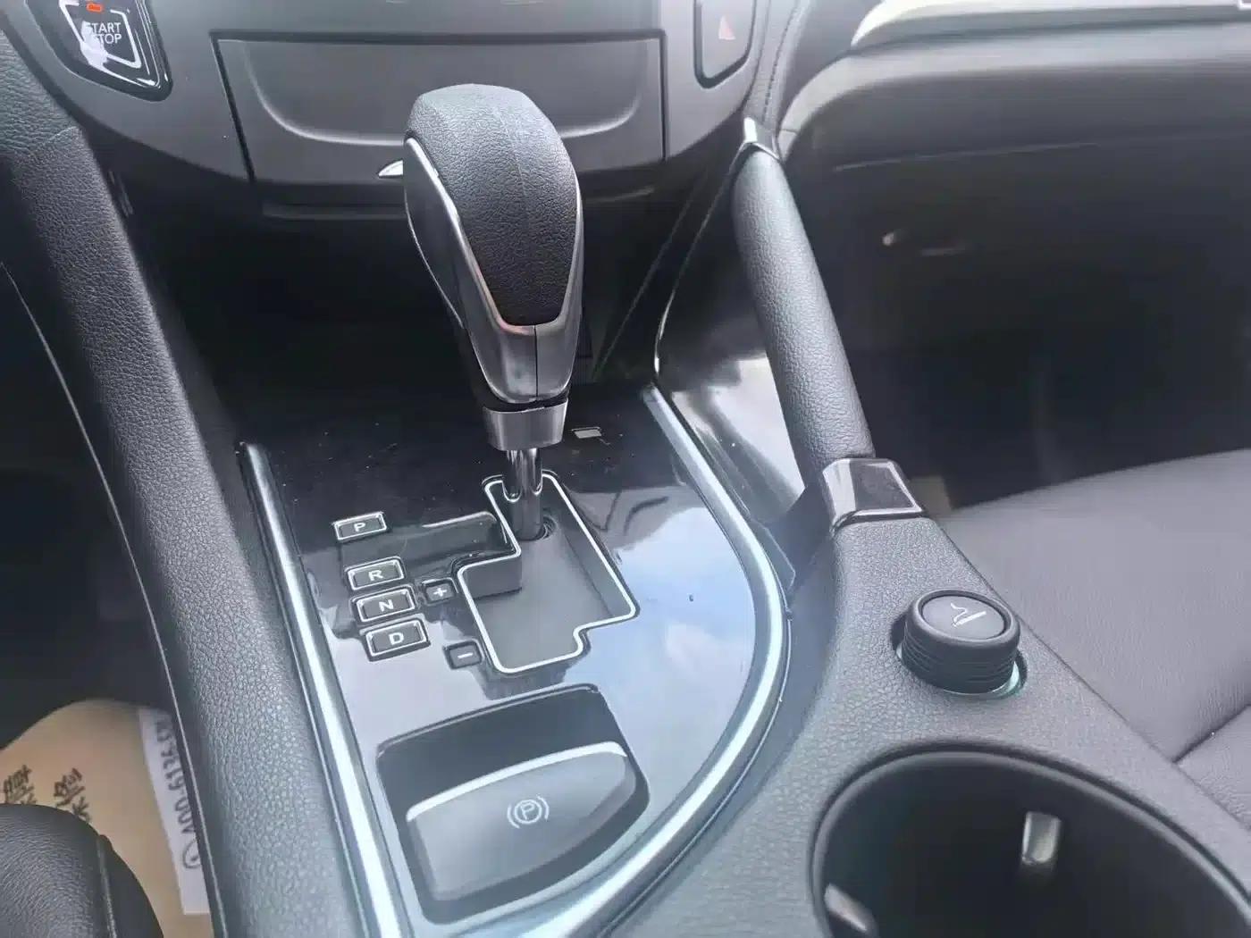 Dongfeng Fengshen AX7 2016 Model 2.0L Automatic Smart Edition — миниатюра 6