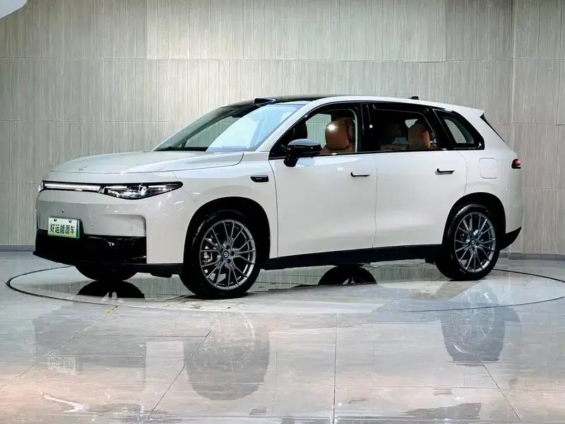 Leapmotor C10 2026 Range Extended Electric Vehicle 210 LiDAR Edition — миниатюра 1