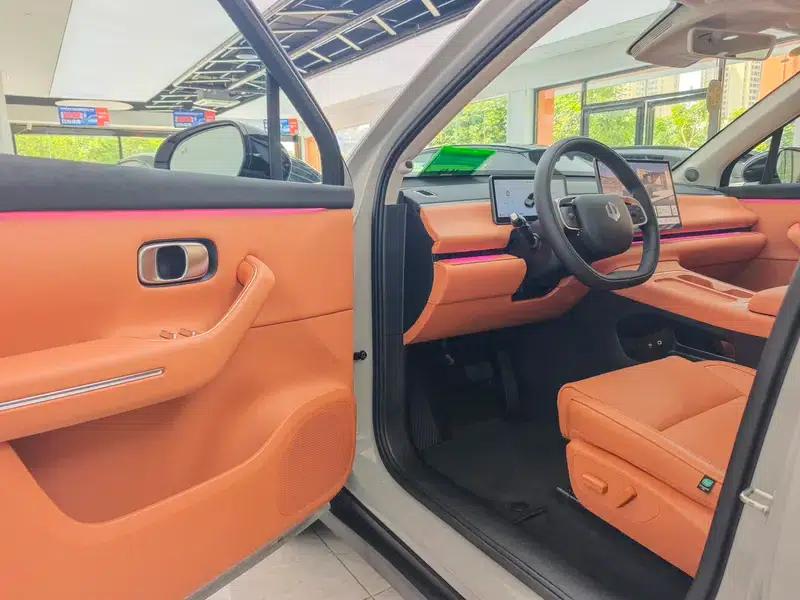 Leapmotor C10 2026 Range Extended Electric Vehicle 210 LiDAR Edition — миниатюра 13