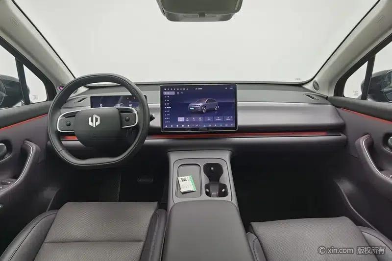 Leapmotor C10 2024 Pure Electric Version 530 Smart Edition — миниатюра 13