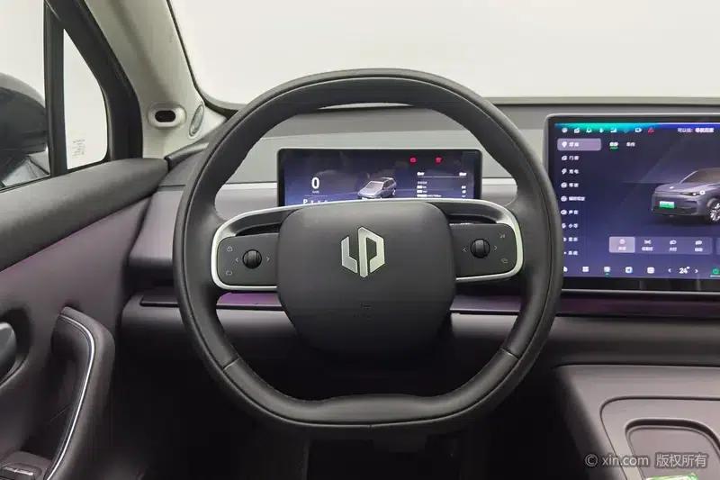 Leapmotor C10 2024 Pure Electric Version 530 Smart Edition — миниатюра 14