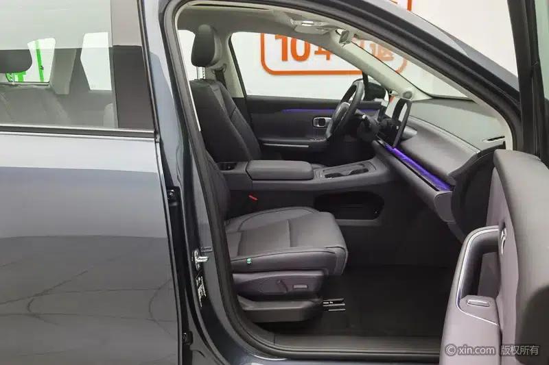 Leapmotor C10 2024 Pure Electric Version 530 Smart Edition — миниатюра 24
