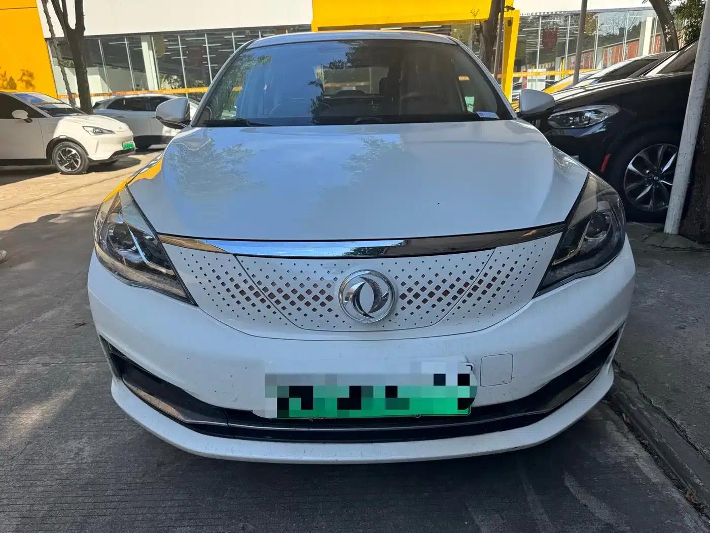 Dongfeng Fengshen E70 2020 500 Super Enjoy Edition — миниатюра 2