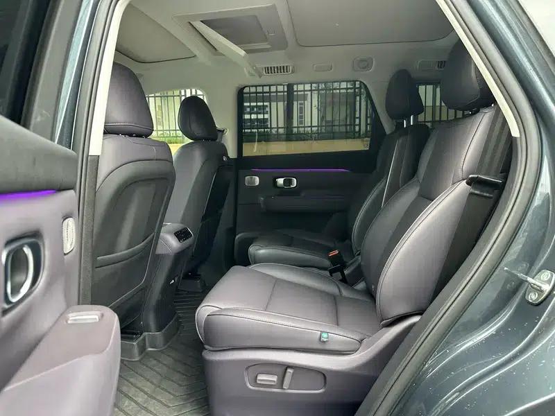 Leapmotor C16 2024 Range Extended Electric 200 Premium Edition — миниатюра 9