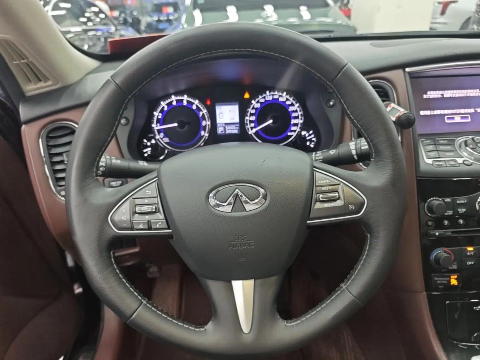 Infiniti QX50 2015 2.5L Enjoyment Edition — миниатюра 13