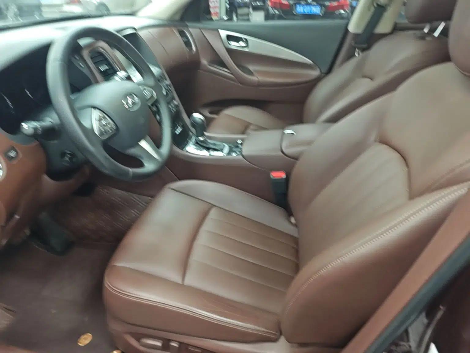 Infiniti QX50 2015 2.5L Enjoyment Edition — миниатюра 17