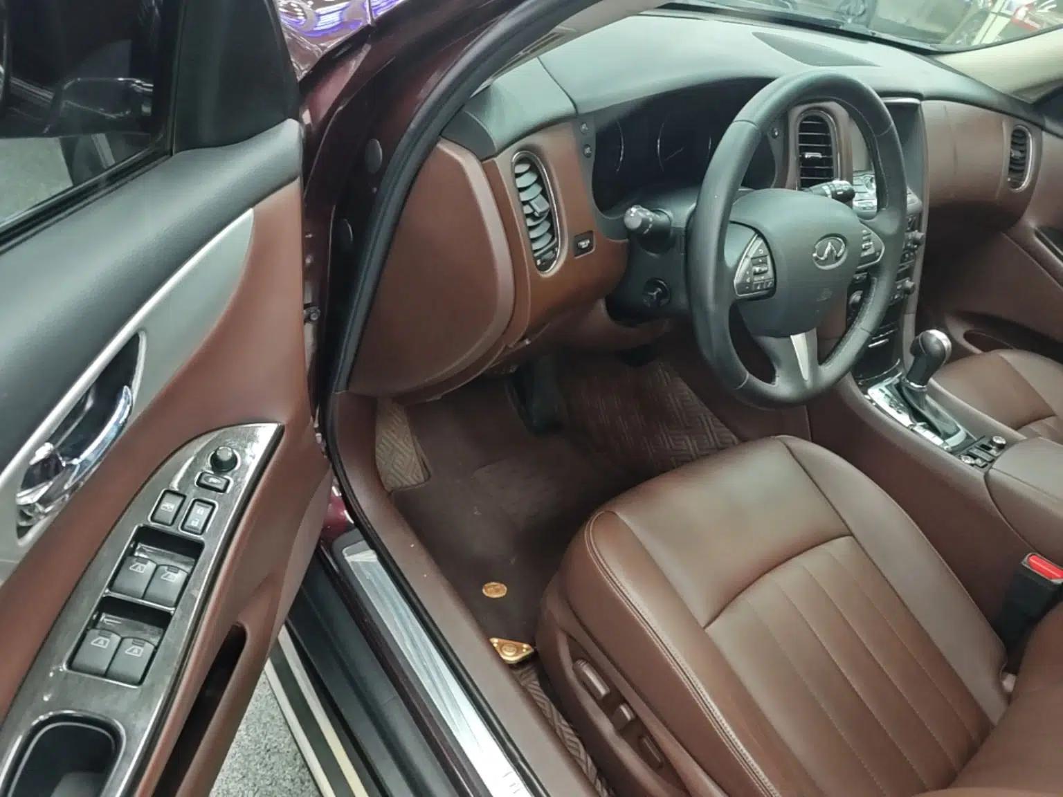 Infiniti QX50 2015 2.5L Enjoyment Edition — миниатюра 18