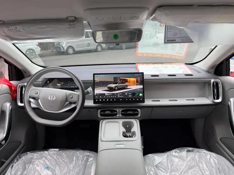 Leapmotor B01 2025 Model 160kW Intelligent Driving Edition — миниатюра 10