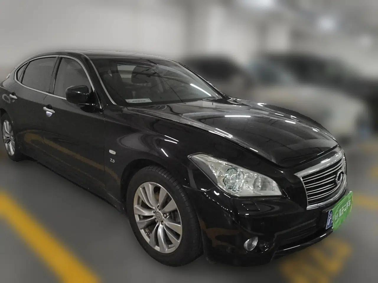 Infiniti Q70 2013 Q70L 2.5L Comfort Edition — миниатюра 3