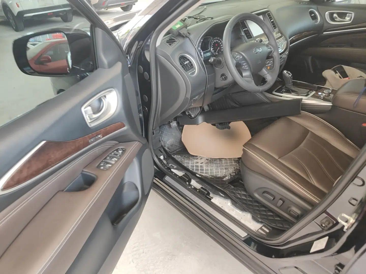 Infiniti QX60 2016 2.5 S/C Hybrid Two-Wheel-Drive Excellence Edition China V Standard — миниатюра 29