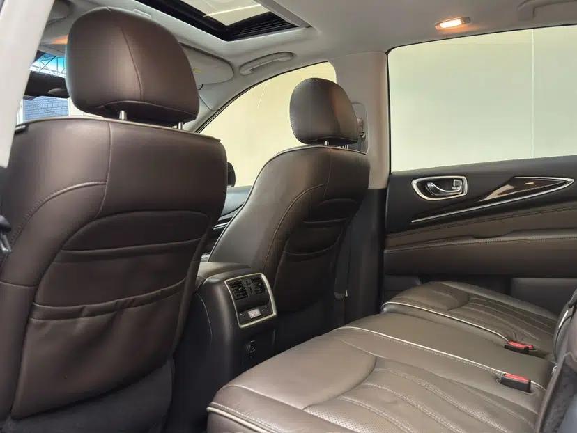 Infiniti QX60 2016 2.5 S/C Hybrid Two-Wheel-Drive Excellence Edition China V Standard — миниатюра 36