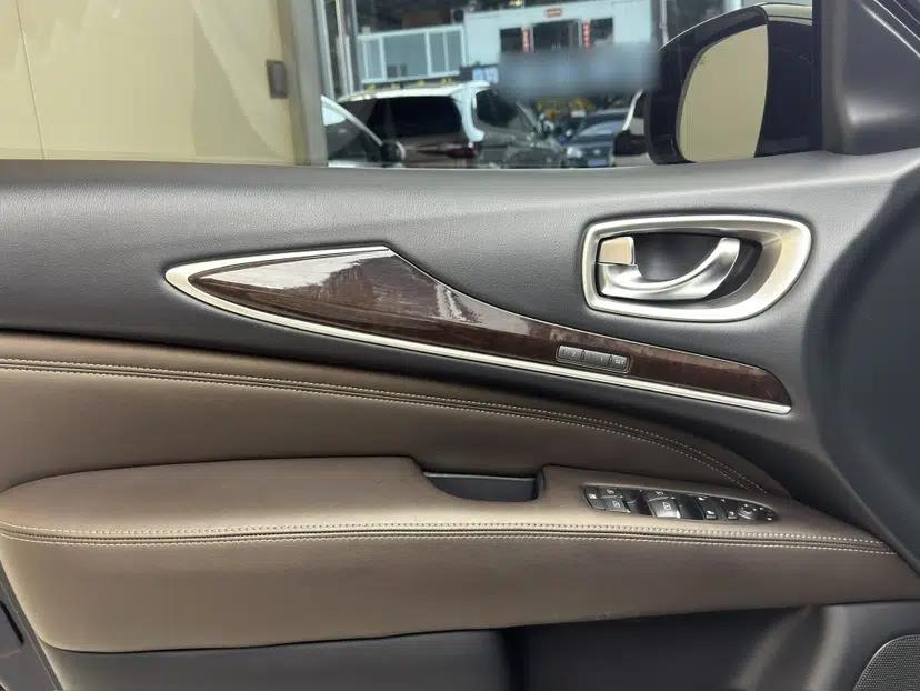 Infiniti QX60 2016 2.5 S/C Hybrid Two-Wheel-Drive Excellence Edition China V Standard — миниатюра 37