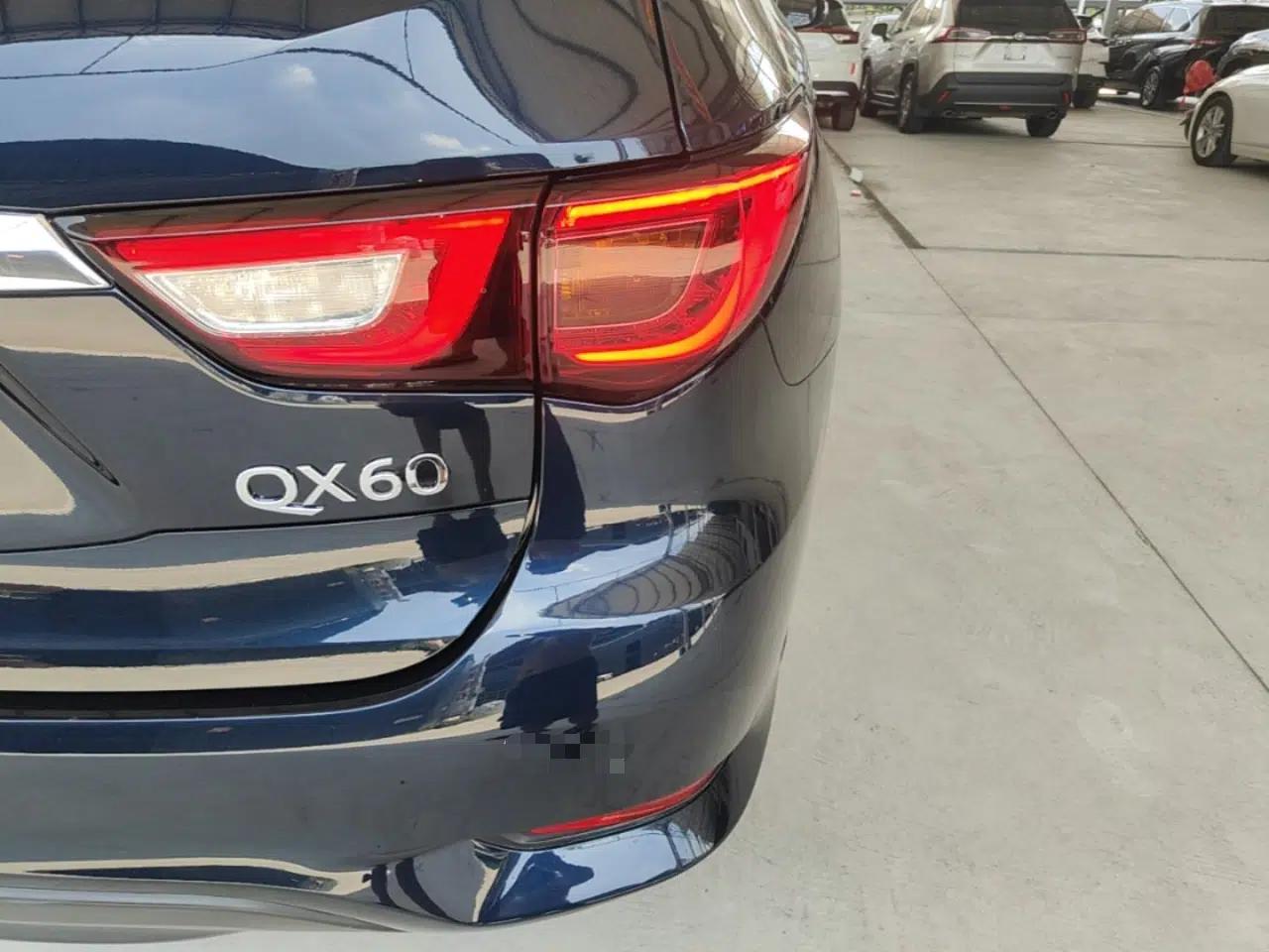 Infiniti QX60 2016 2.5 S/C Hybrid Two-Wheel-Drive Excellence Edition China V Standard — миниатюра 9