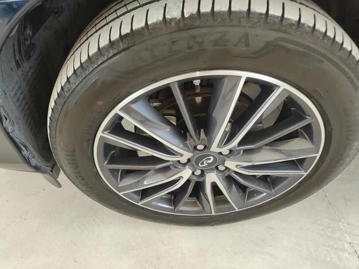 Infiniti QX60 2016 2.5 S/C Hybrid Two-Wheel-Drive Excellence Edition China V Standard — миниатюра 10