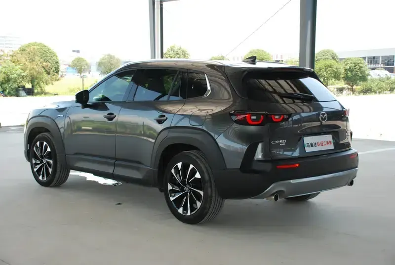 Mazda CX-50 2023 2.5L HEV AWD Premium Edition — миниатюра 4