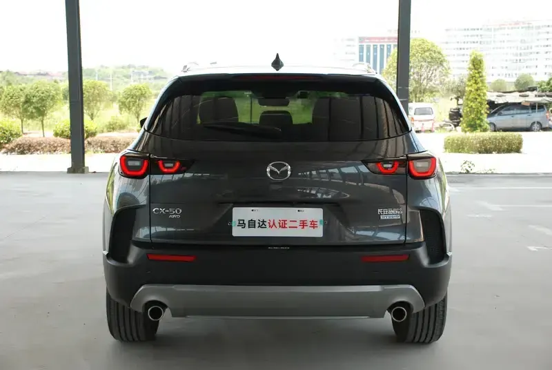 Mazda CX-50 2023 2.5L HEV AWD Premium Edition — миниатюра 5