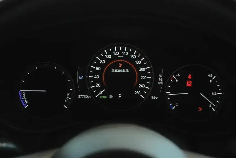 Mazda CX-50 2023 2.5L HEV AWD Premium Edition — миниатюра 8