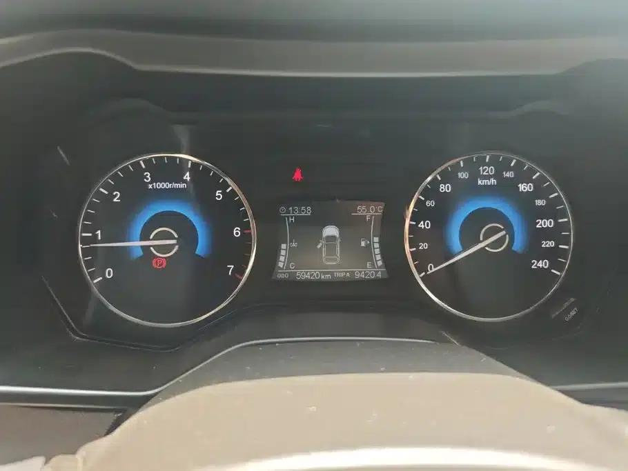 Fengguang 580 2017 1.5T Manual Deluxe Edition — миниатюра 14