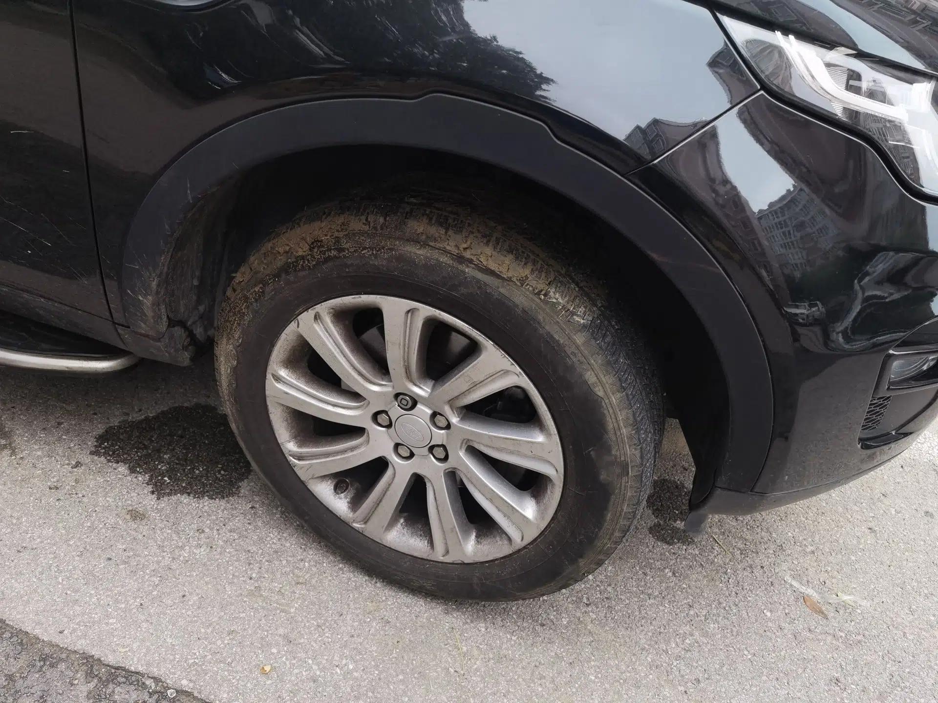 Land Rover Discovery Sport 2017 2.0T PURE — миниатюра 8