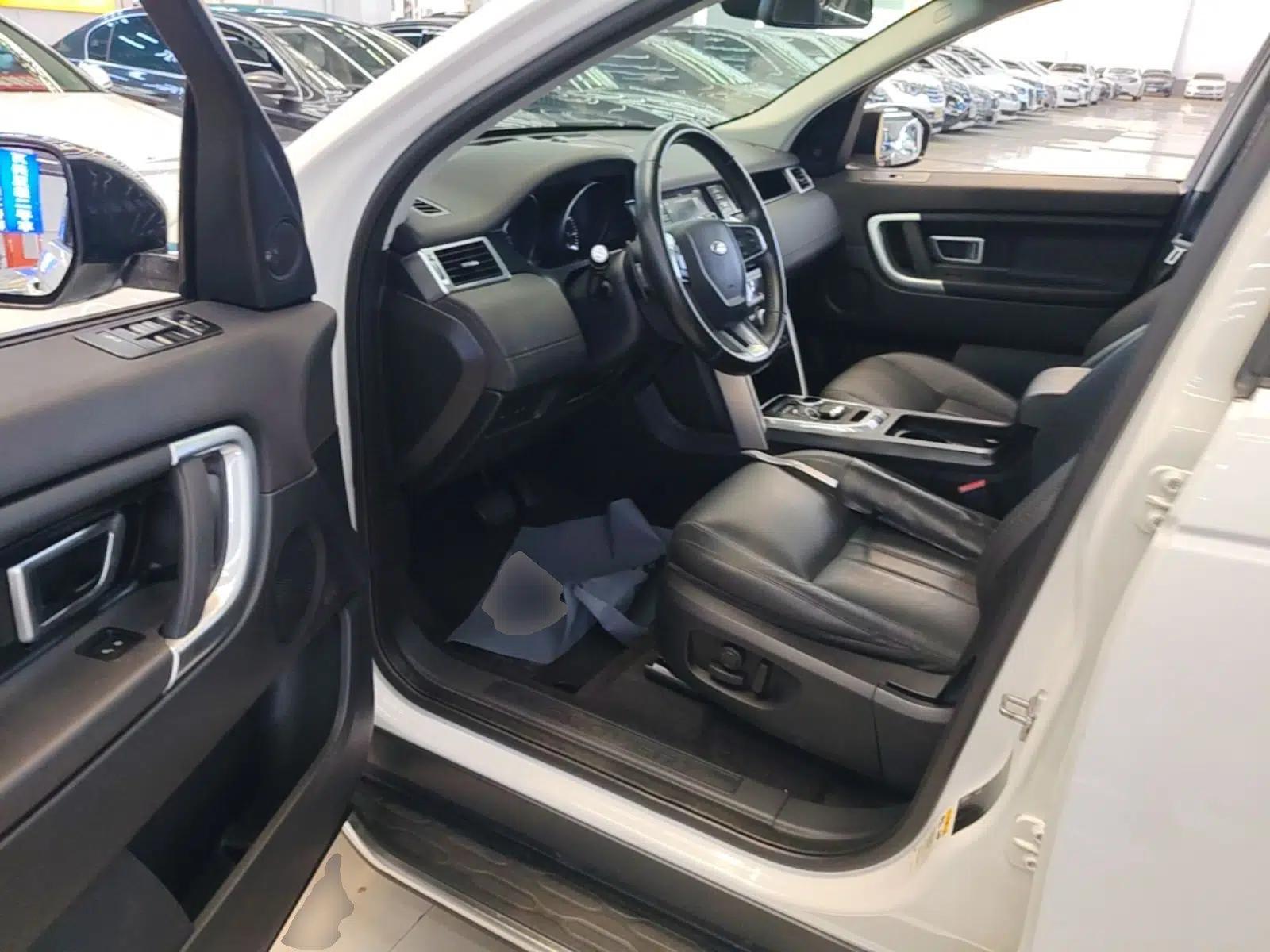 Land Rover Discovery Sport 2016 2.0T SE — миниатюра 23