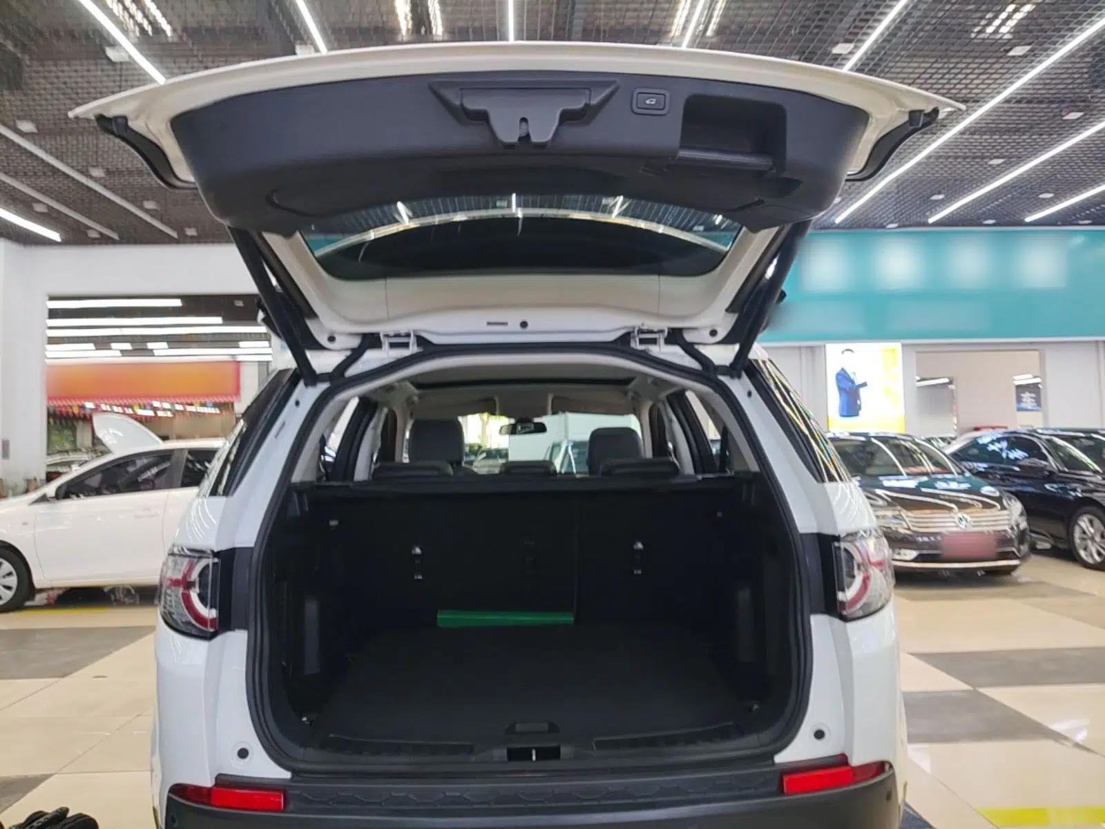 Land Rover Discovery Sport 2016 2.0T SE — миниатюра 27