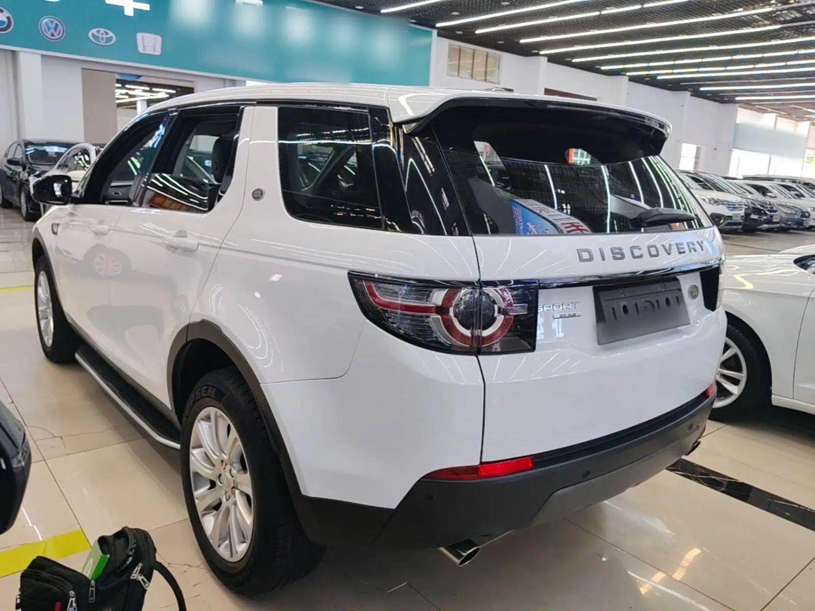 Land Rover Discovery Sport 2016 2.0T SE — миниатюра 4