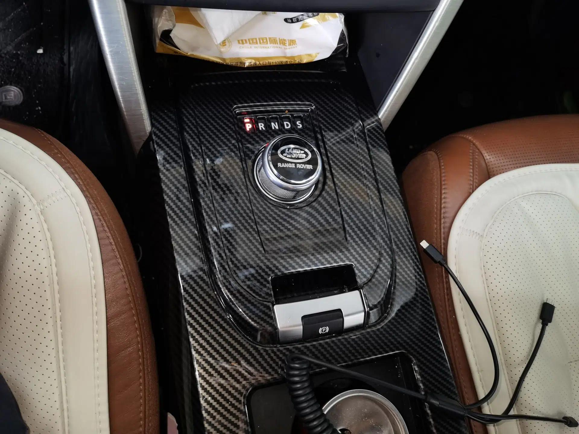 Land Rover Discovery Sport 2015 2.0T HSE LUXURY — миниатюра 14