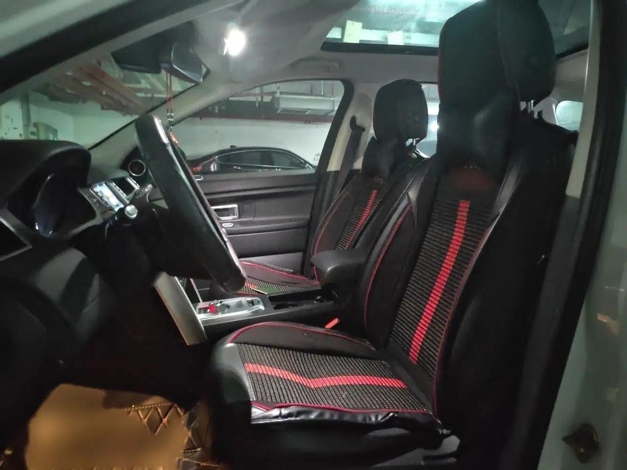 Land Rover Discovery Sport 2016 2.0T SE — миниатюра 14
