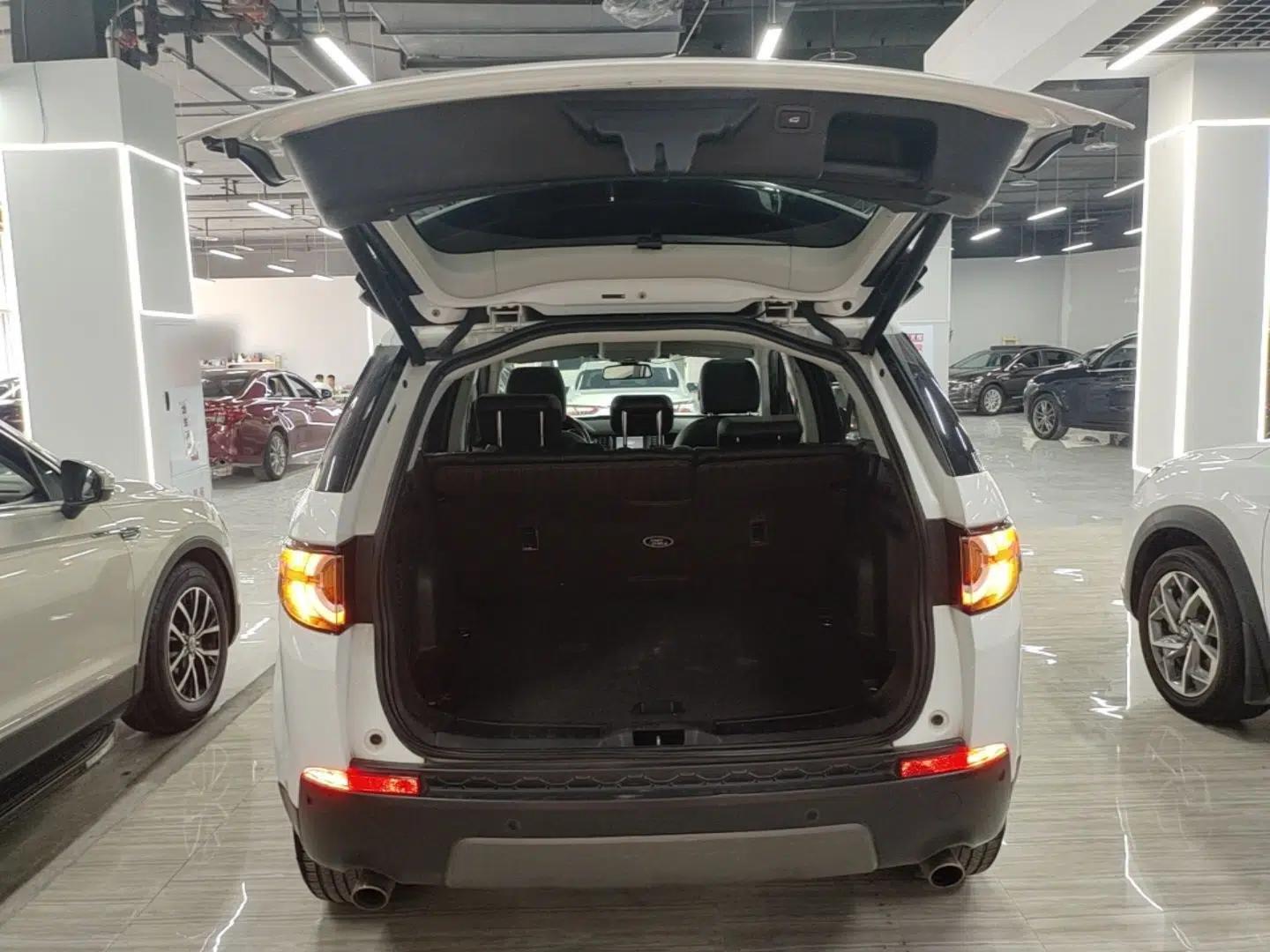 Land Rover Discovery Sport 2019 240 PS SE Version China VI Standard — миниатюра 22