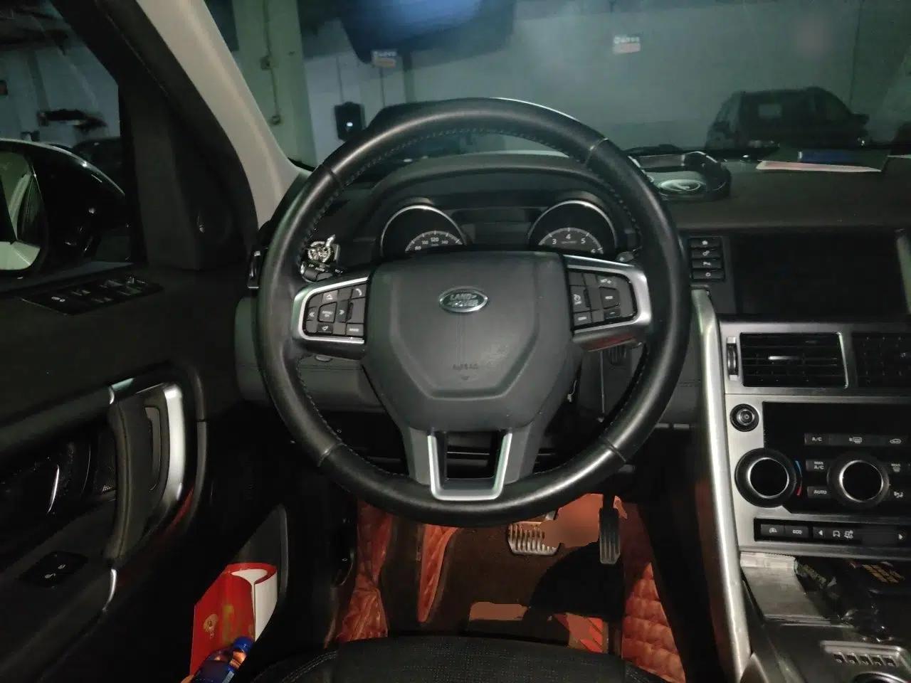 Land Rover Discovery Sport 2017 2.0T SE — миниатюра 10