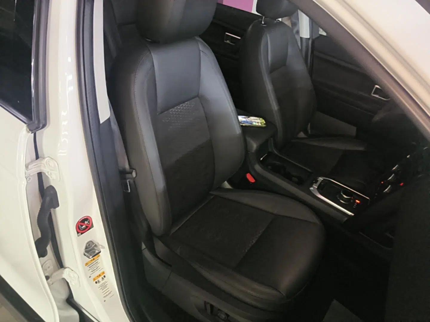 Land Rover Discovery Sport 2018 240 PS PURE Edition — миниатюра 24
