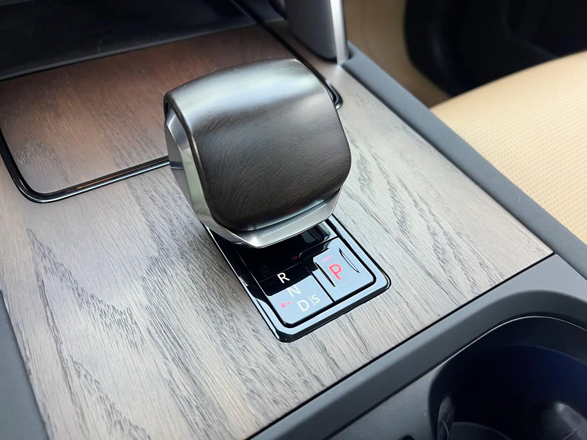 Land Rover Discovery Sport 2025 249 PS Performance Tech Edition — миниатюра 18