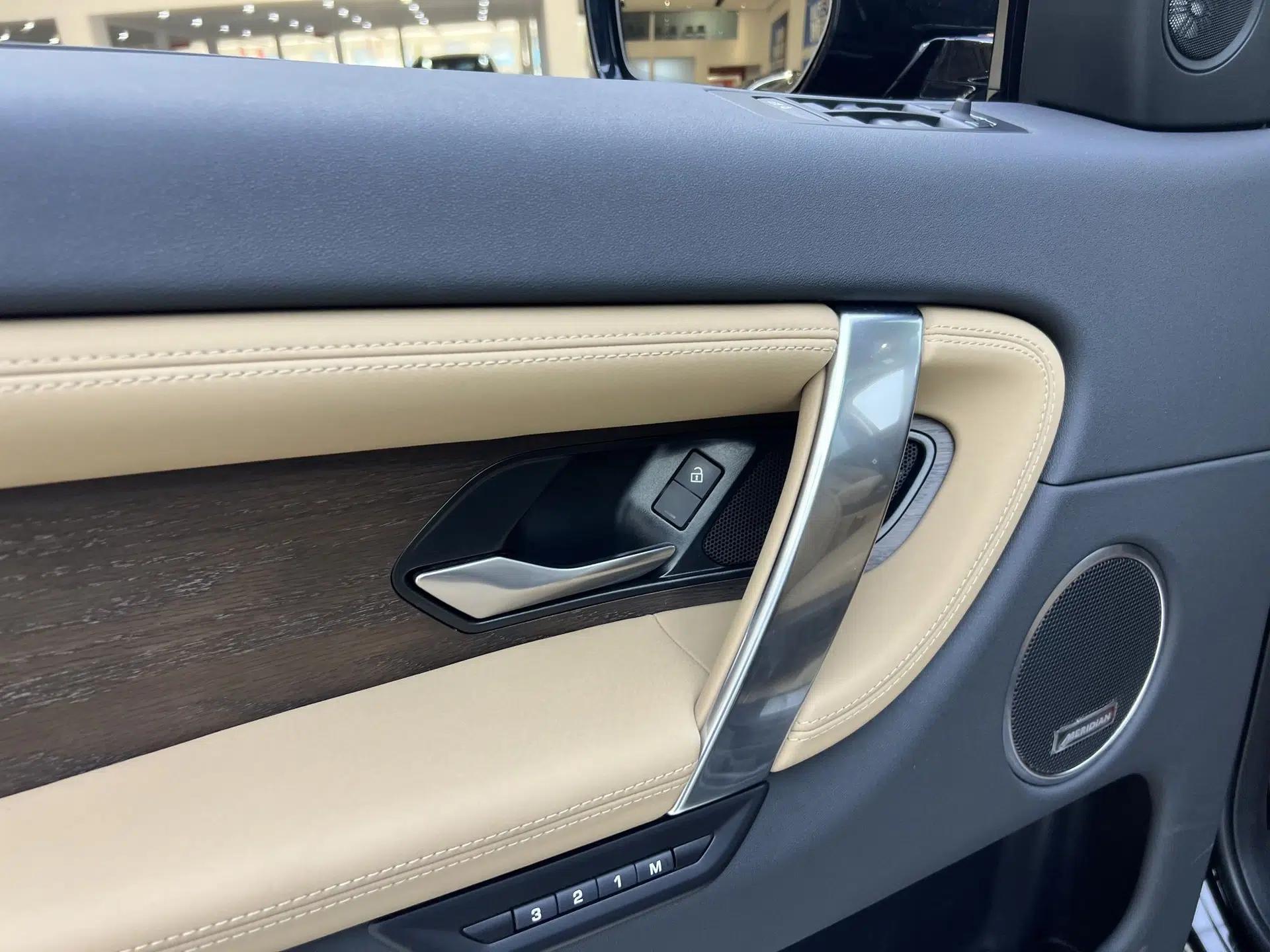 Land Rover Discovery Sport 2025 249 PS Performance Tech Edition — миниатюра 22
