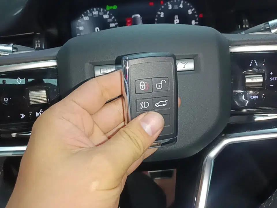 Land Rover Discovery Sport 2022 Revised Version 249 PS R-Dynamic S Performance Edition 5 Seats — миниатюра 28