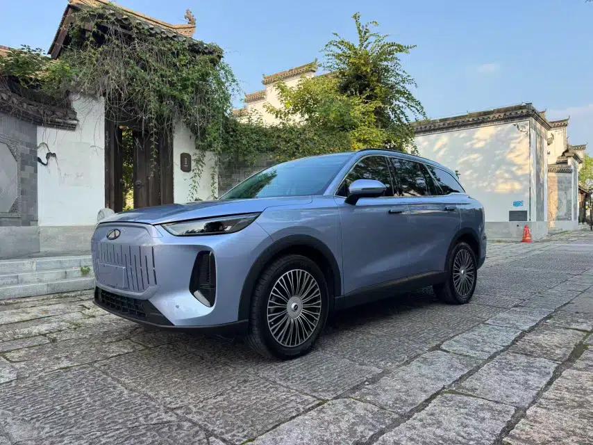 Chery Fengyun T9 2024 120 Long-Range Flagship Version 7 Seats Ternary Lithium — миниатюра 1