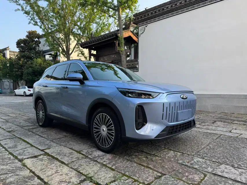 Chery Fengyun T9 2024 120 Long-Range Flagship Version 7 Seats Ternary Lithium — миниатюра 14